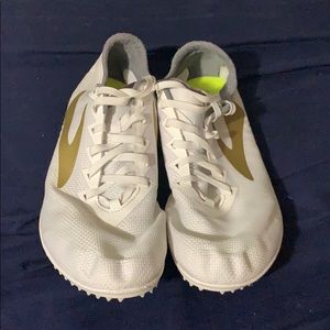 Brooks wire V5 distance track spikes